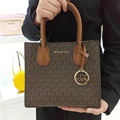 túi xách michael kors mẫu mới nhất|túi Michael Kors.